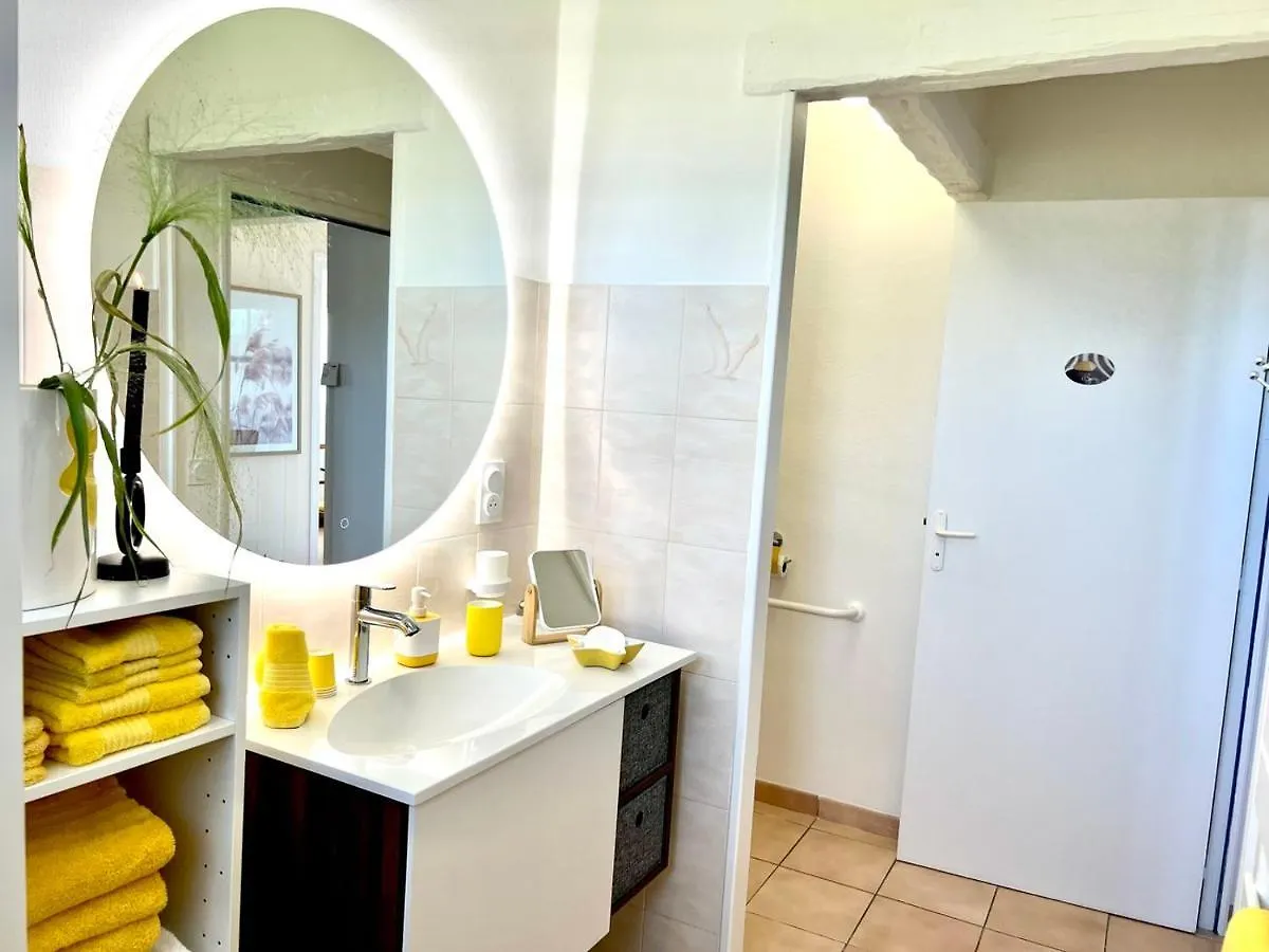 L Ame Voyageuse, Raffinee, 2-8 Personnes, 15 Min Des Plages Baye  0*, Baye (Finistere)
