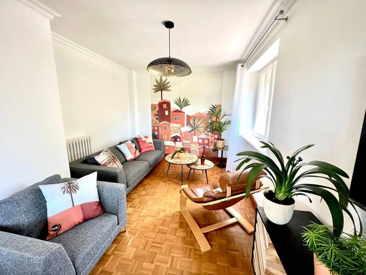 L Ame Voyageuse, Raffinee, 2-8 Personnes, 15 Min Des Plages Baye  Casa de Férias