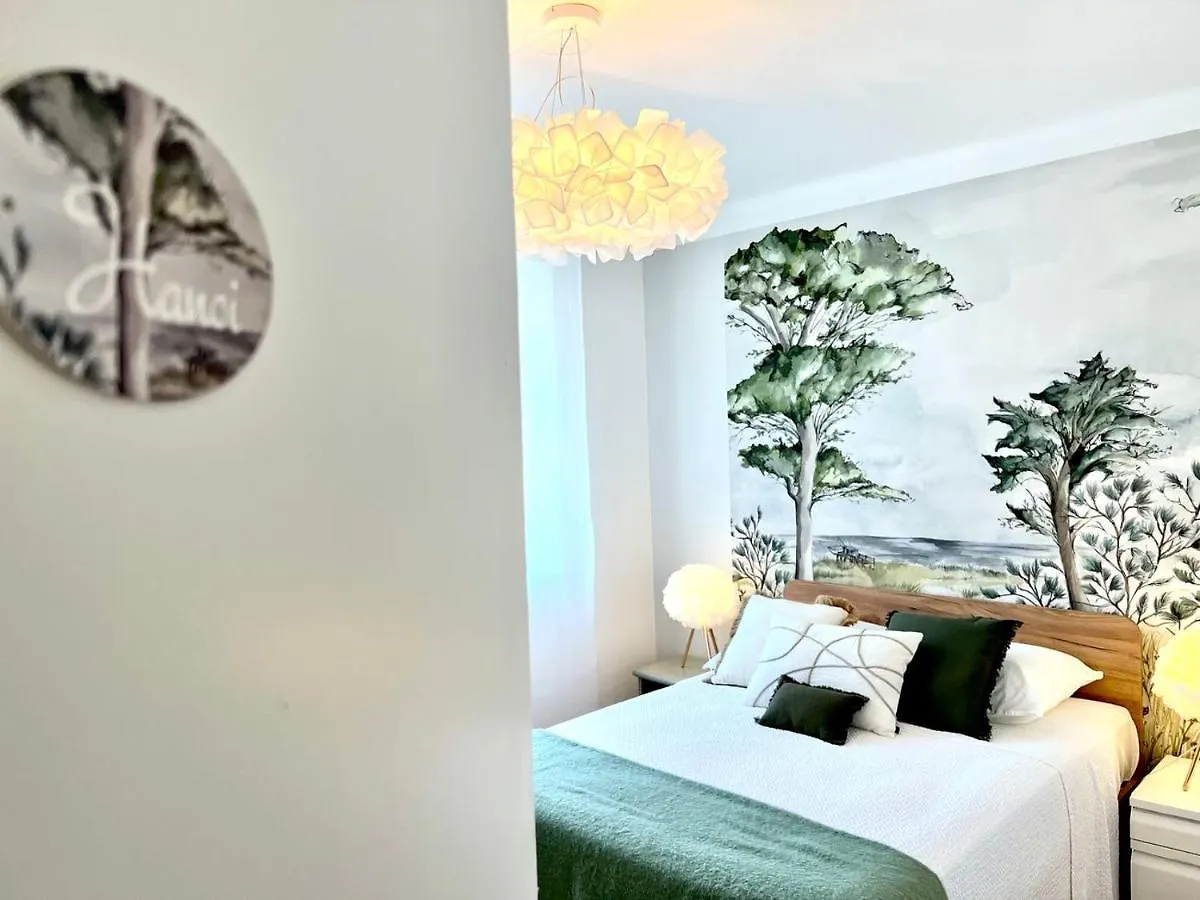 Casa de Férias L Ame Voyageuse, Raffinee, 2-8 Personnes, 15 Min Des Plages Baye