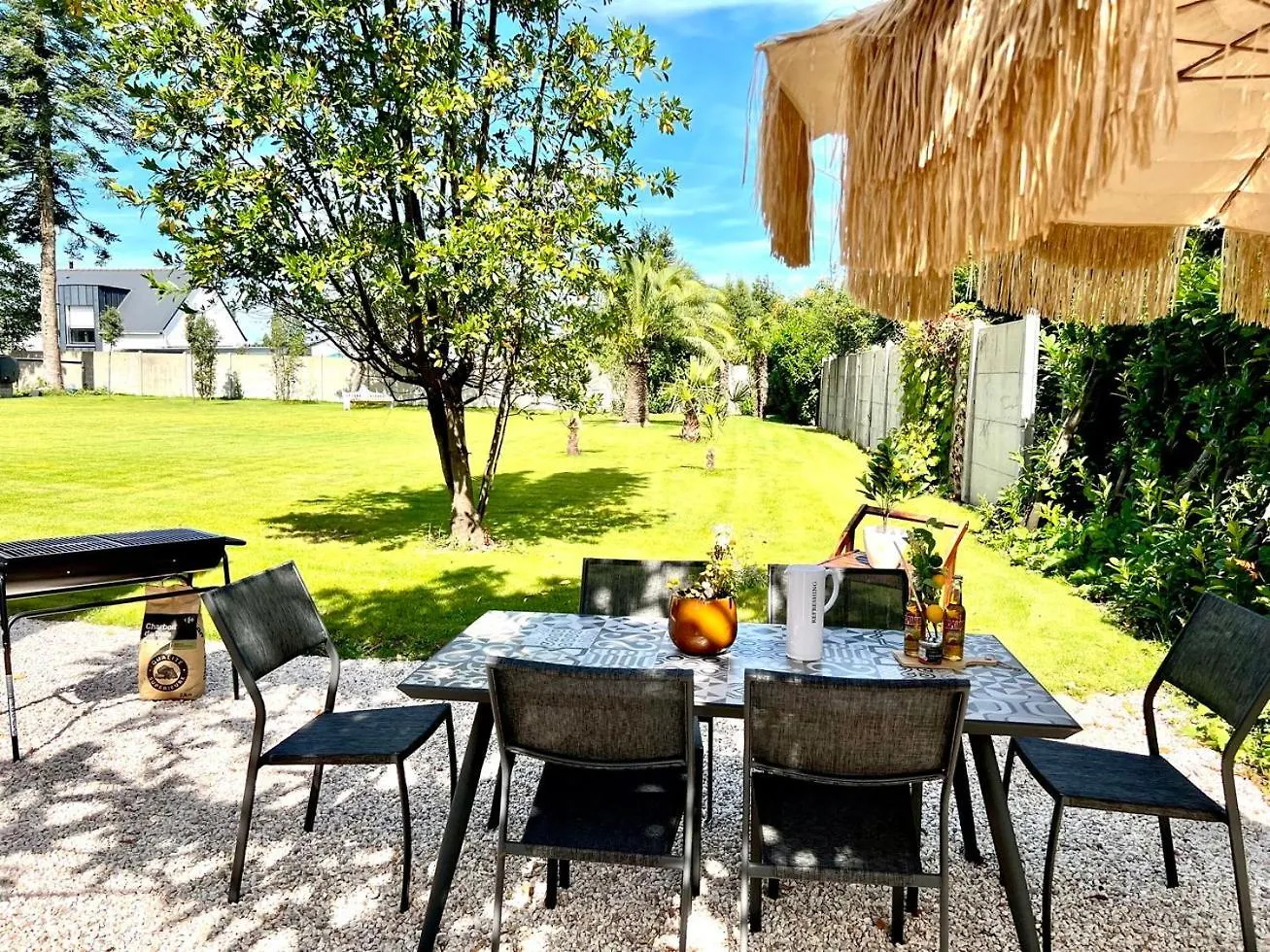 L Ame Voyageuse, Raffinee, 2-8 Personnes, 15 Min Des Plages Baye  Baye (Finistere)