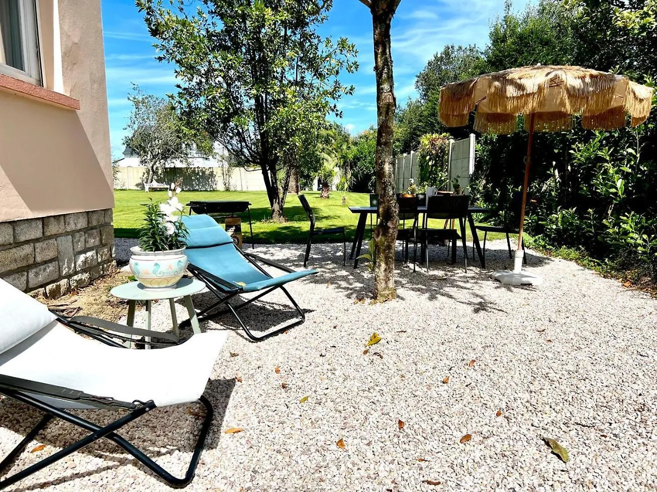 Casa de Férias L Ame Voyageuse, Raffinee, 2-8 Personnes, 15 Min Des Plages Baye  França